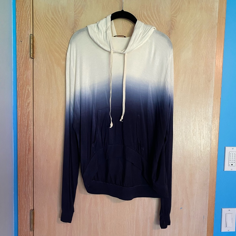 Brandy Melville Blue Ombré Pullover Sweatshirt